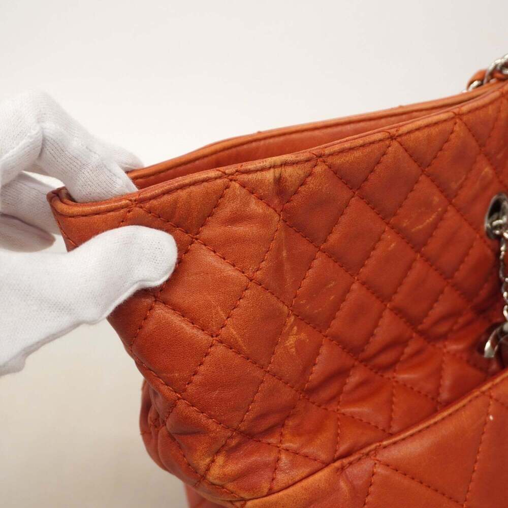 CHANEL Red Lambskin Leather Tote Bag - Picture 9 of 15